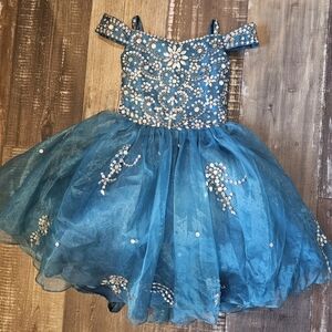 5t Blue Gown